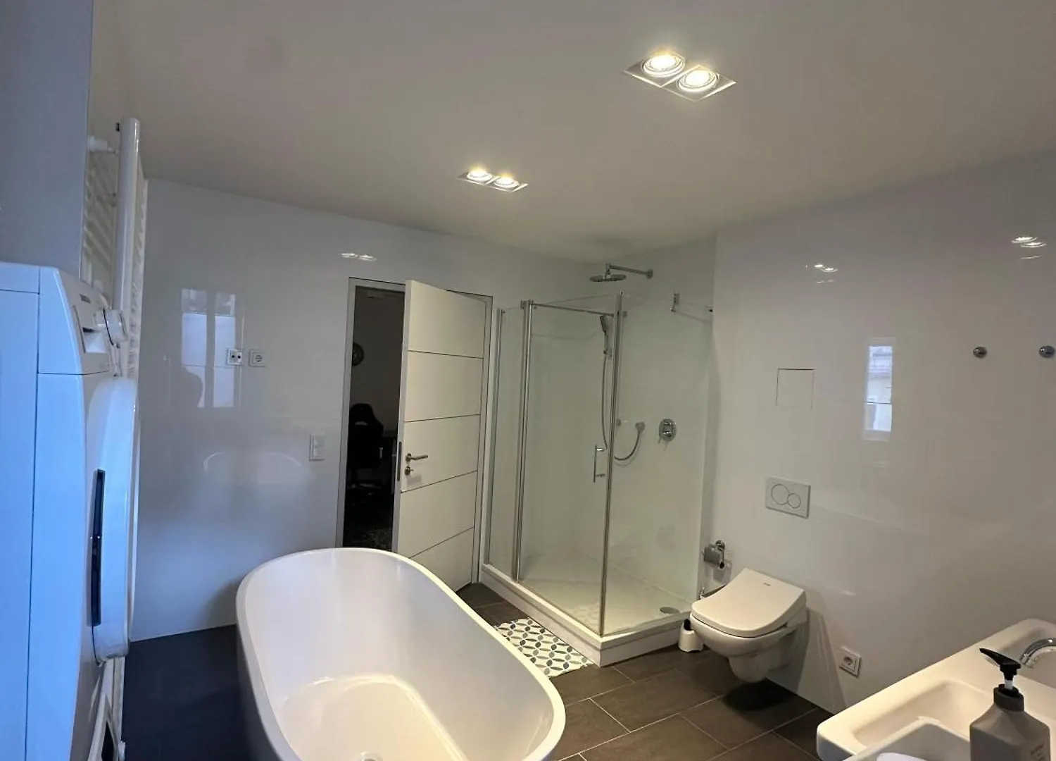 Апарт-отель Al Nafurah Apartments Мюнхен