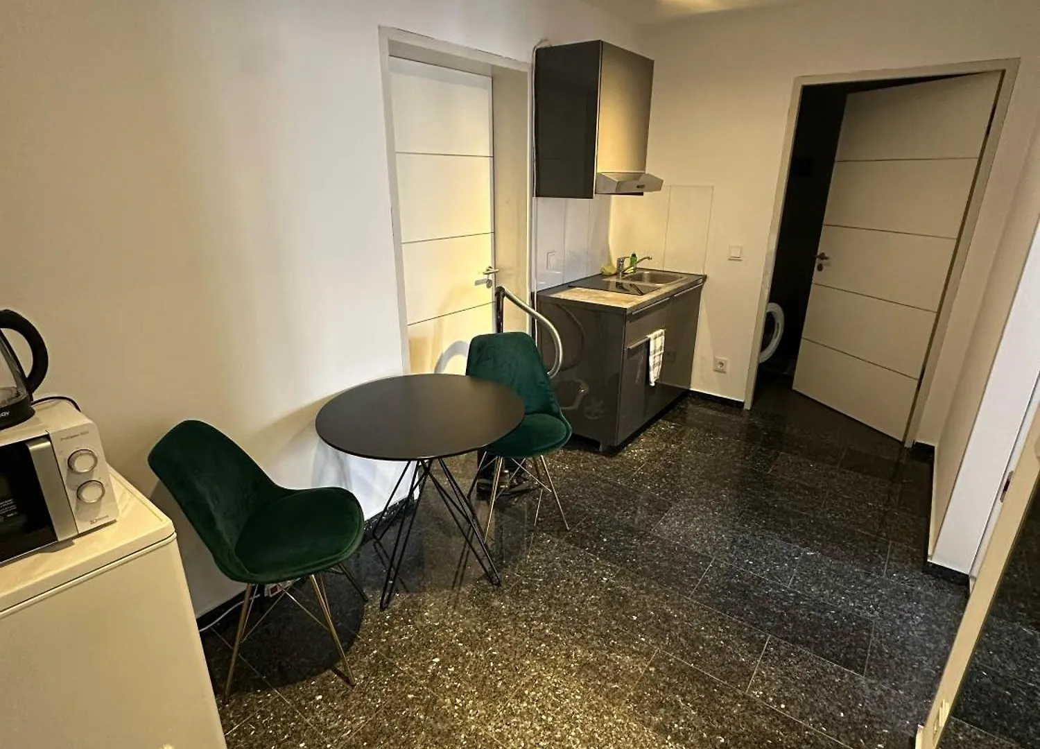 Al Nafurah Apartments Мюнхен 0*,  Германия
