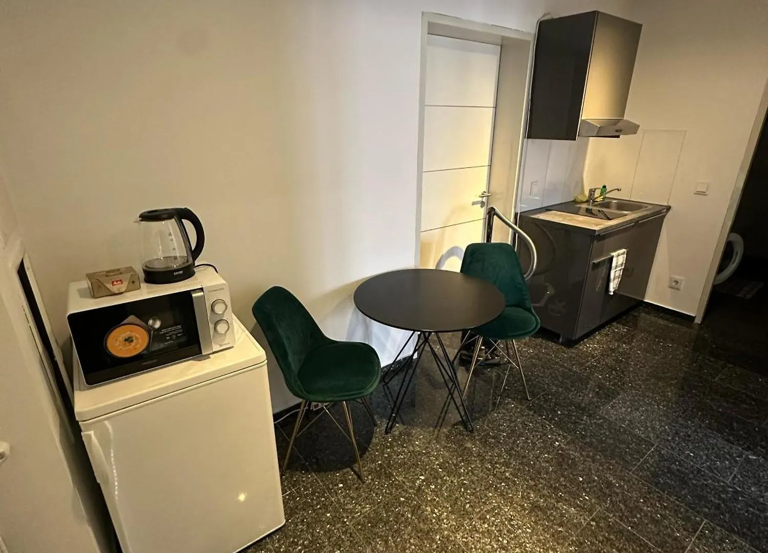Al Nafurah Apartments Мюнхен